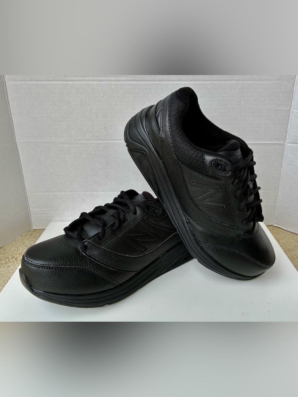New Balance 928v3 Women's Size 9 2E Ex Wide Walking Shoes Black Leather WW928K3